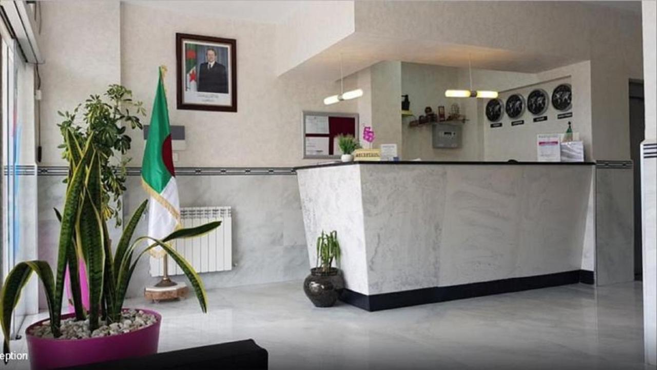 Le Palais Familial Hotel Algiers ภายนอก รูปภาพ